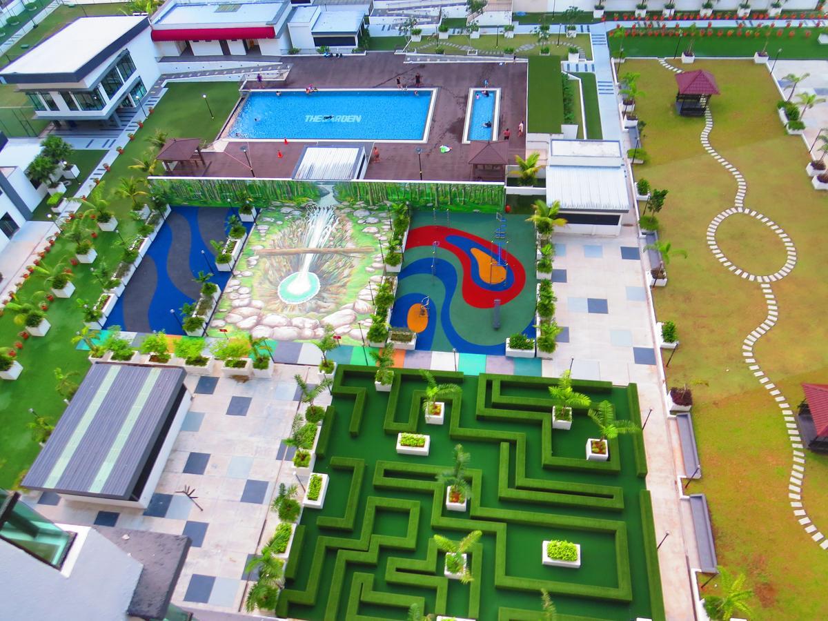 The Garden By J&G Vacation Homes Skudai Dış mekan fotoğraf